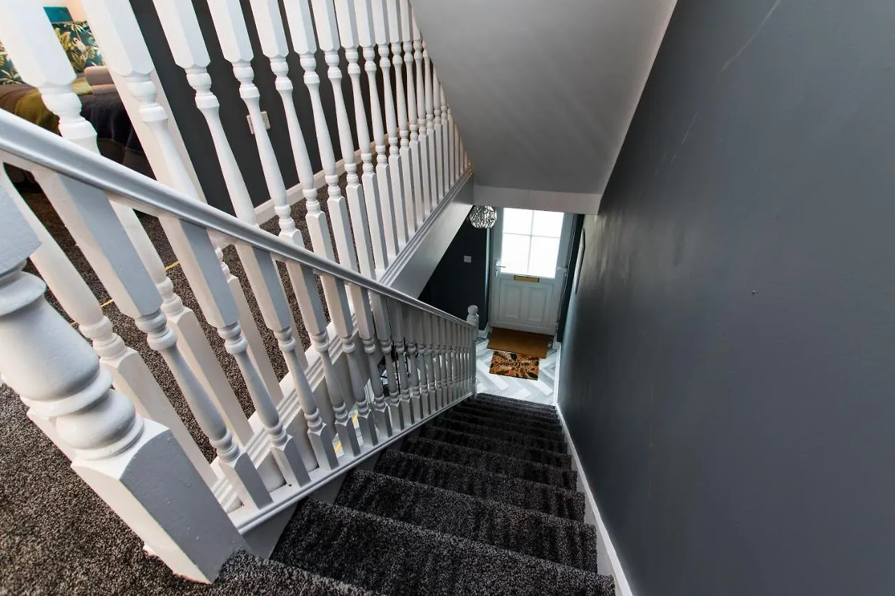 Apartamento Newly Renovated Modern House With Free Parking Nottingham